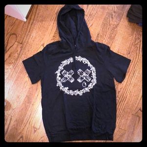 Hooded tee shirt
